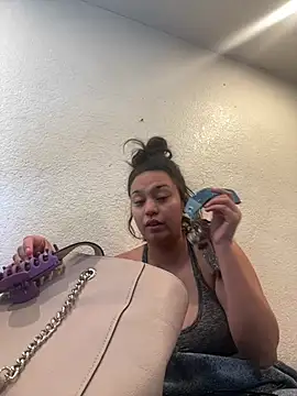 Snapshot of hoesluvcedes chatting on 7, 6, 2026 hoesluvcedes online show from 7, 6, 2026