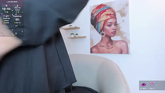 Layla arabelle online show from 12, 10, 2025