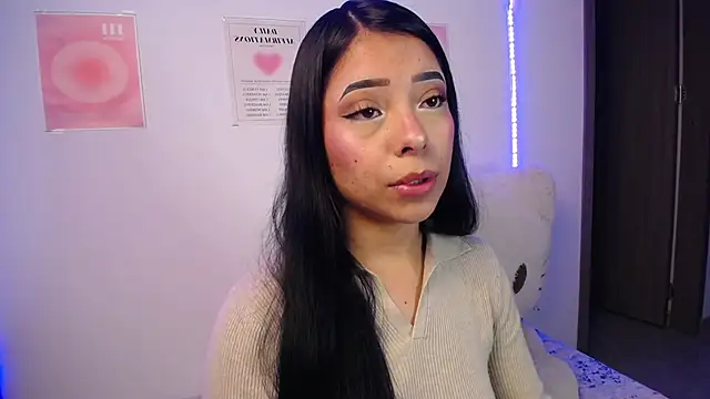 Emilybutterfly1 online show from 3, 12, 2025