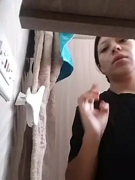 Emilybutterfly1 online show from 22, 10, 2025