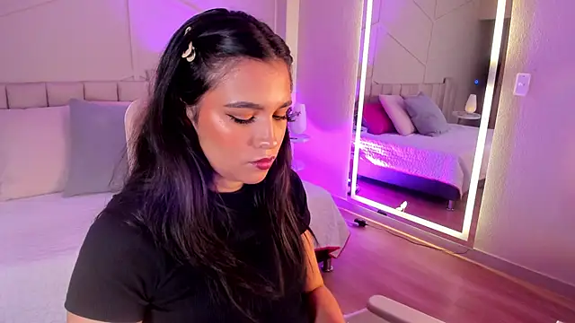 Snapshot of Eimmy_bm chatting on 20, 11, 2025 Eimmy bm online show from 20, 11, 2025