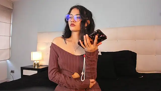 Moon  April online show from 26, 11, 2025