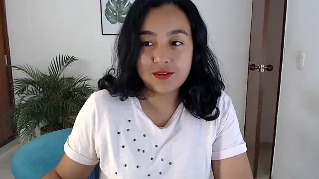 Snapshot of Themagicpotion chatting on 20, 4, 2026 Themagicpotion online show from 20, 4, 2026