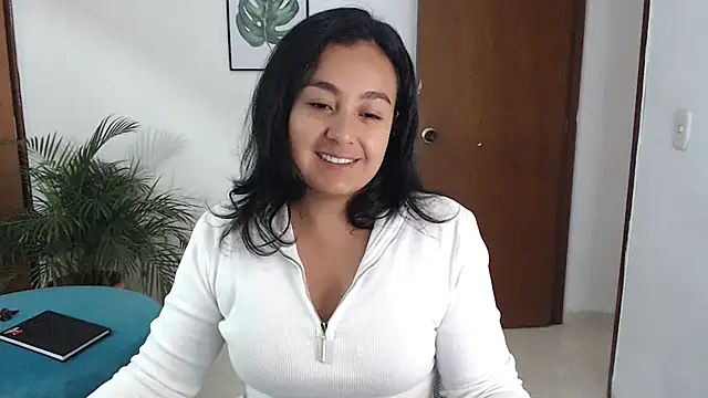 Snapshot of Themagicpotion chatting on 15, 5, 2026 Themagicpotion online show from 15, 5, 2026