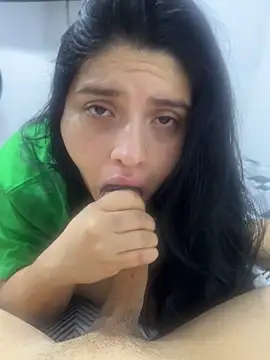 pareja curiosa19 online show from 18, 12, 2025