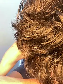 bwcizThrobbing online show from 22, 2, 2026