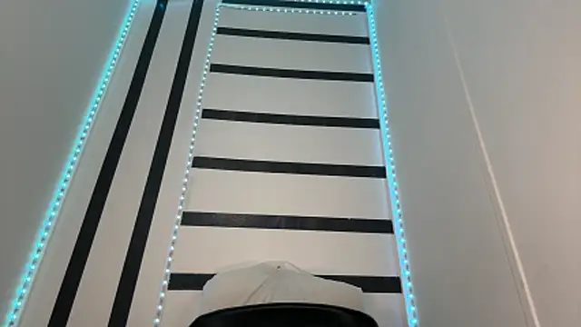 bwcizThrobbing online show from 9, 2, 2026