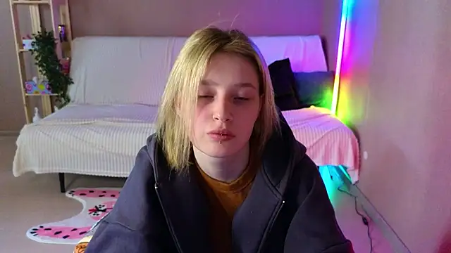Snapshot of Tara_Lawson chatting on 15, 5, 2026 Tara Lawson online show from 15, 5, 2026