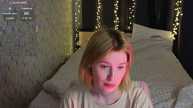 Snapshot of Tara_Lawson chatting on 29, 4, 2026 Tara Lawson online show from 29, 4, 2026