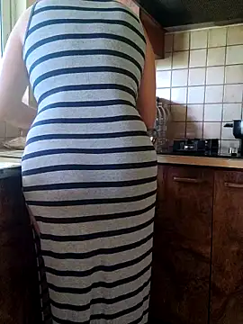 emiliemilf online show from 2, 3, 2026