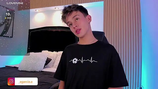 LiamWildx20 online show from 24, 6, 2026