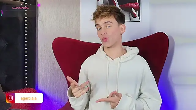 LiamWildx20 online show from 22, 12, 2025