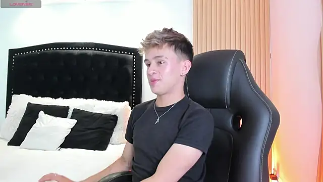 LiamWildx20 online show from 17, 7, 2026