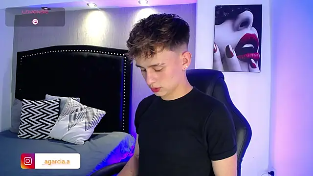 LiamWildx20 online show from 9, 4, 2026