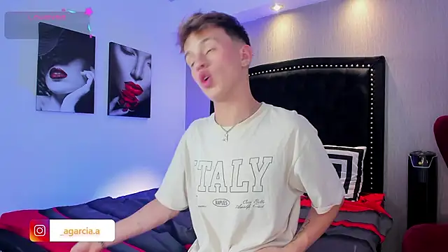 LiamWildx20 online show from 22, 2, 2026