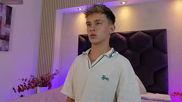 LiamWildx20 online show from 15, 7, 2026