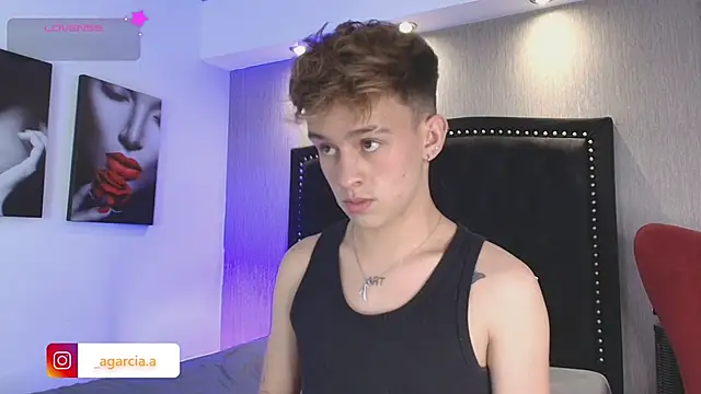 LiamWildx20 online show from 7, 2, 2026