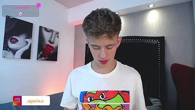 LiamWildx20 online show from 14, 2, 2026