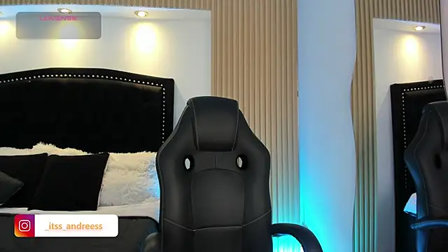 LiamWildx20 online show from 9, 7, 2026