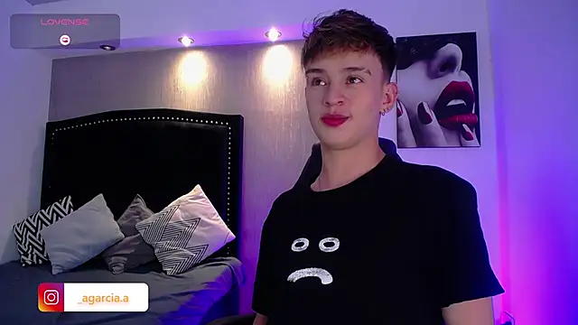 LiamWildx20 online show from 11, 4, 2026