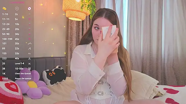 ConstanceHelms online show from 23, 4, 2026