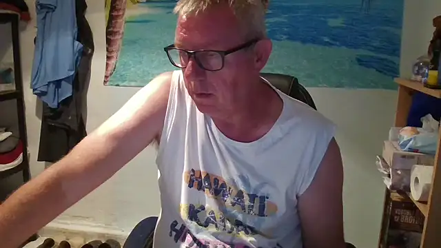 Snapshot of JamesBauer chatting on 5, 6, 2026 JamesBauer online show from 5, 6, 2026