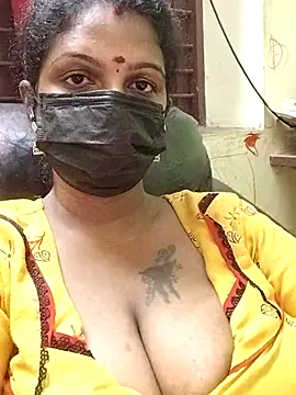 Snapshot of poojaa-rani chatting on 23, 11, 2025 poojaa-rani online show from 23, 11, 2025