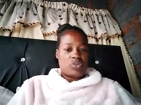 Snapshot of sexylira chatting on 19, 5, 2026 sexylira online show from 19, 5, 2026