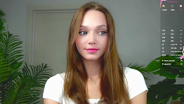 Snapshot of Sweet_Piece chatting on 12, 9, 2025 Sweet Piece online show from 12, 9, 2025