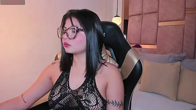 abby roux online show from 23, 4, 2026