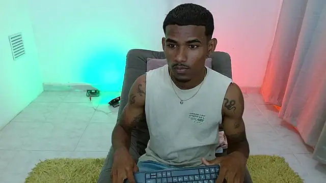 Snapshot of josua_smith chatting on 24, 11, 2025 josua smith online show from 24, 11, 2025