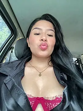 Snapshot of andrea_gomes_ chatting on 5, 10, 2025 andrea gomes online show from 5, 10, 2025