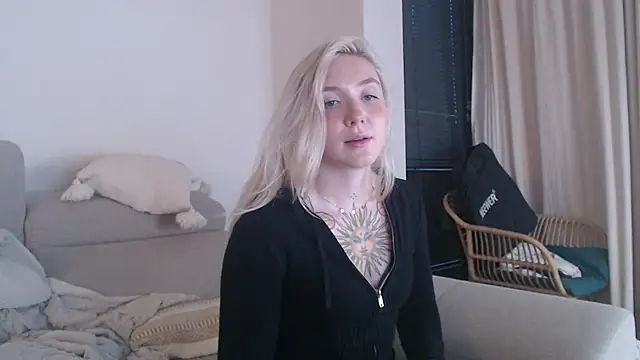 tattoobbgirl online show from 25, 10, 2025