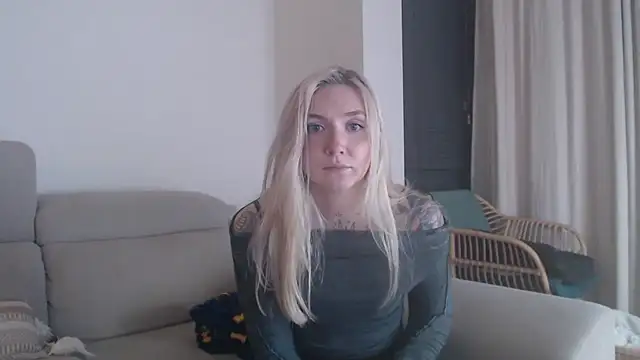 tattoobbgirl online show from 19, 11, 2025