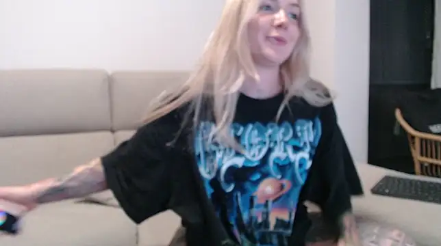 tattoobbgirl online show from 11, 9, 2025