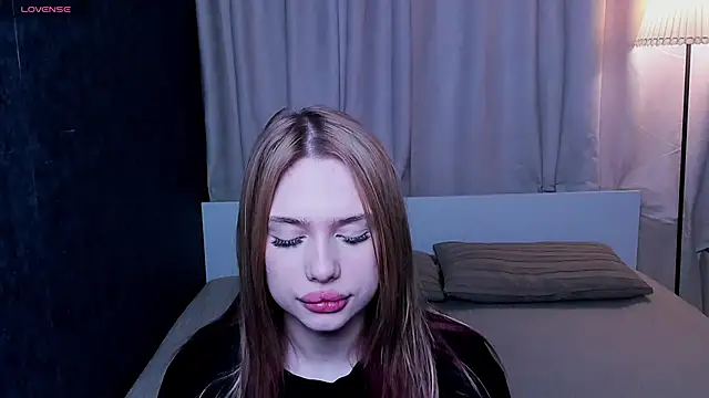 Snapshot of sex_instructor_vi chatting on 19, 3, 2025 sex instructor vi online show from 19, 3, 2025