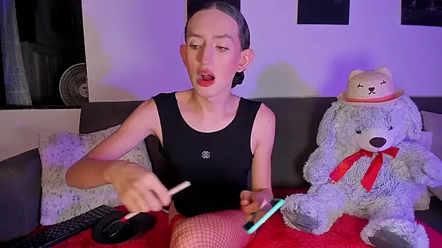 peachandtyron  online show from 11, 11, 2025