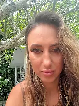 Brilliant-Splashes online show from 3, 2, 2026