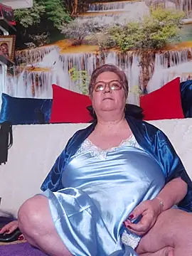 QueenPammy1 online show from 5, 2, 2026