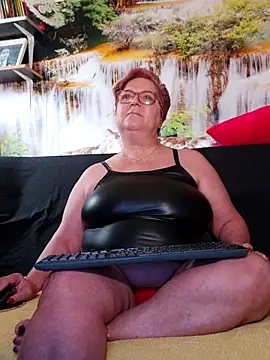 QueenPammy1 online show from 18, 3, 2025