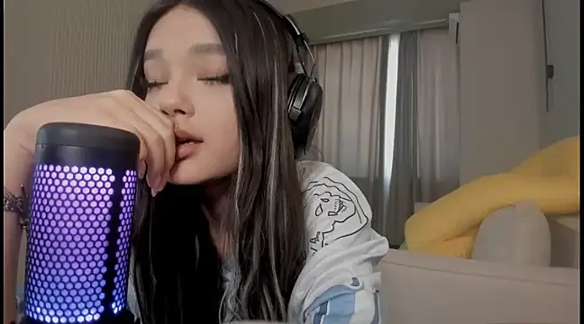 ayami lia online show from 18, 3, 2025