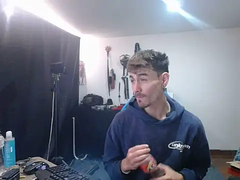 Aaron malikk online show from 25, 3, 2026