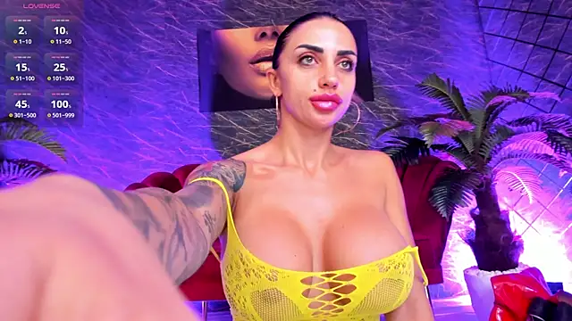 IzabelaTessa online show from 25, 6, 2026