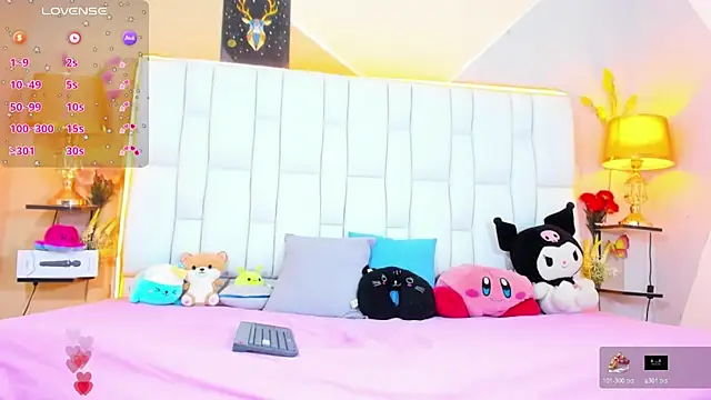 Snapshot of cherryboom23 chatting on 17, 11, 2025 cherryboom23 online show from 17, 11, 2025