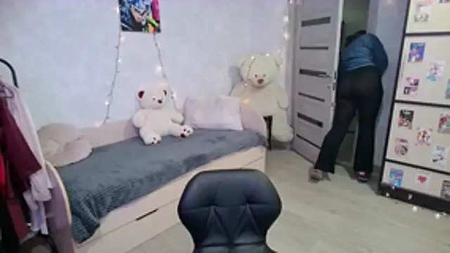 Snapshot of BarbiePieer chatting on 19, 11, 2025 BarbiePieer online show from 19, 11, 2025