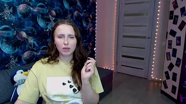 Snapshot of BarbiePieer chatting on 8, 11, 2025 BarbiePieer online show from 8, 11, 2025