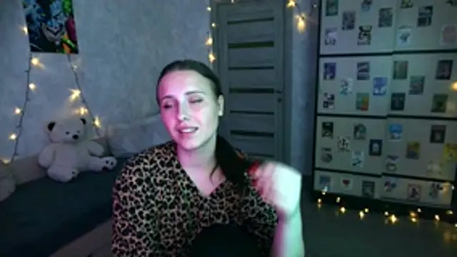 Snapshot of BarbiePieer chatting on 23, 11, 2025 BarbiePieer online show from 23, 11, 2025