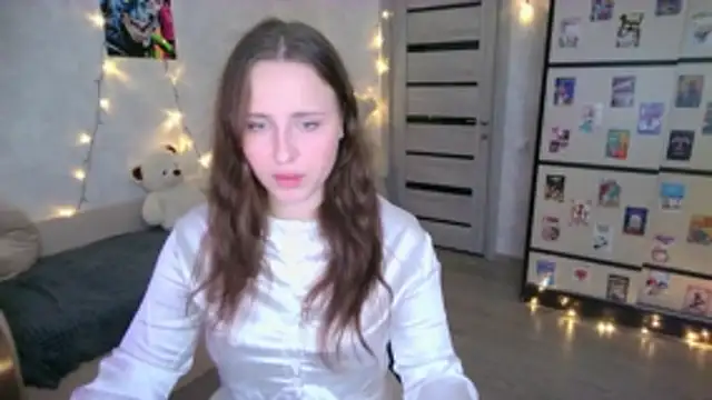 Snapshot of BarbiePieer chatting on 13, 11, 2025 BarbiePieer online show from 13, 11, 2025