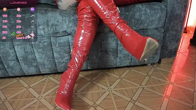 Snapshot of _LuanaDabbraccio chatting on 21, 11, 2025 LuanaDabbraccio online show from 21, 11, 2025