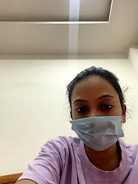 Snapshot of Nia-Stream chatting on 24, 11, 2025 Nia-Stream online show from 24, 11, 2025